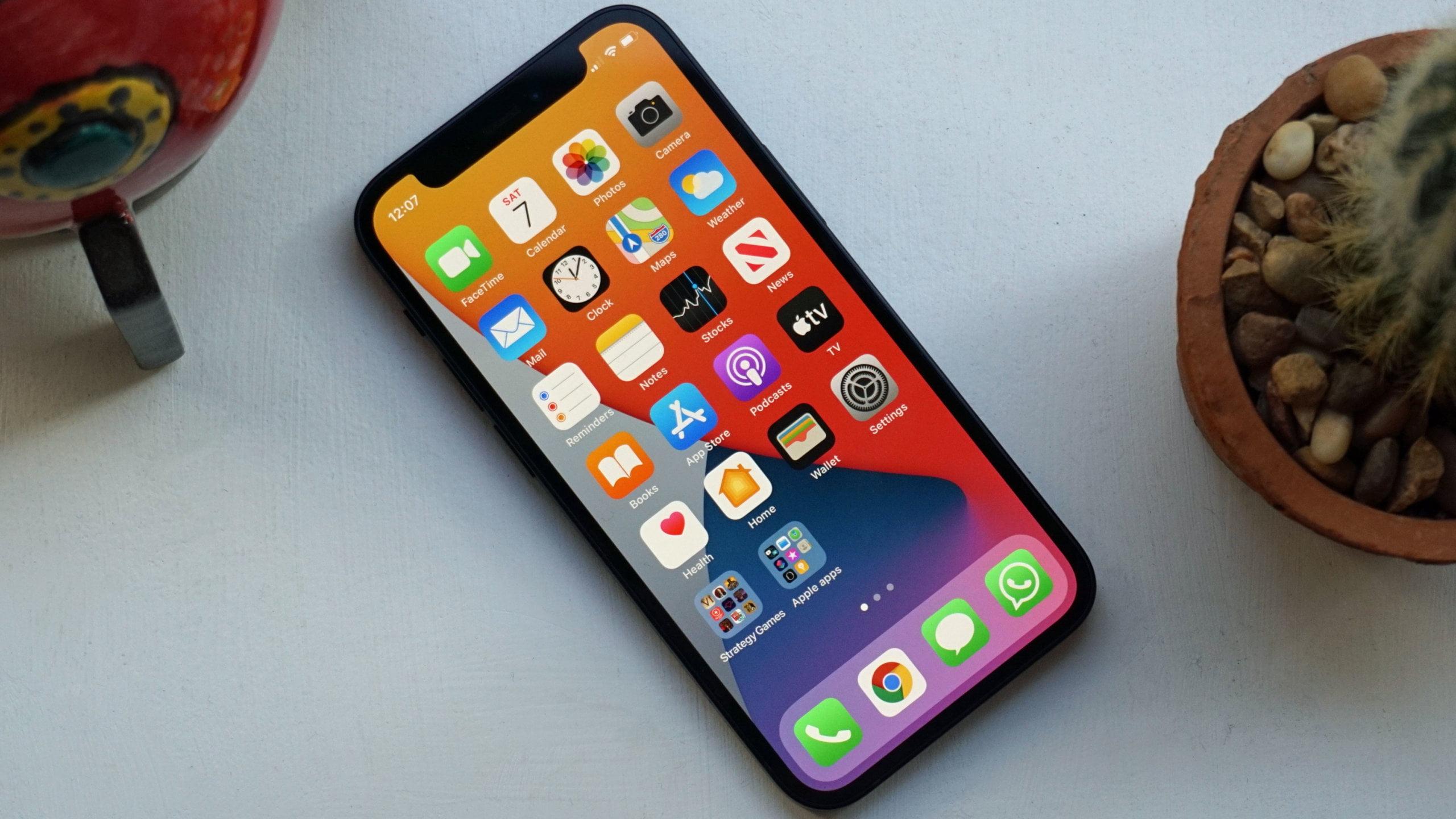 2017 iPhone May Be a Glass Act