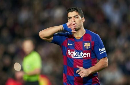 Luis Suarez scores four in Barcelona’s 8-0 rout of Deportivo La Coruna 2